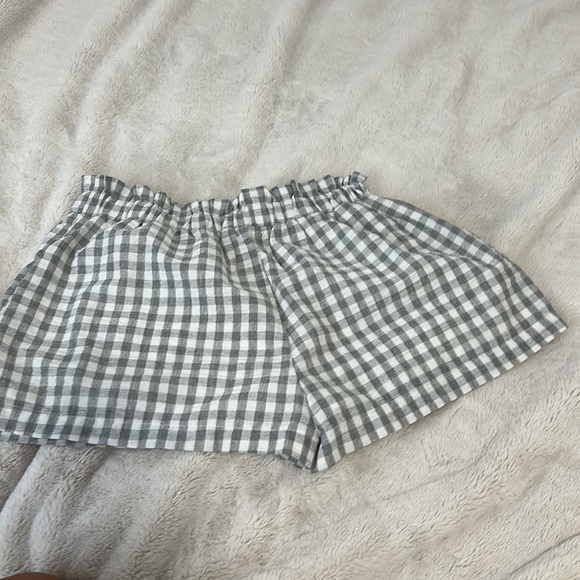 Girls  skort in a large - Picture 2 of 2